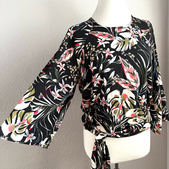 Code x Mode Multicolor Black Red White Floral 3/4 sleeves Tie Blouse Casual Tops - Picture 4 of 5